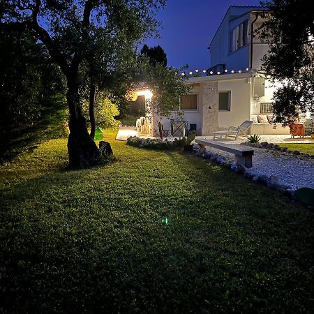 B&B Villa Mediterranee Con Parking Space トラーニ エクステリア 写真