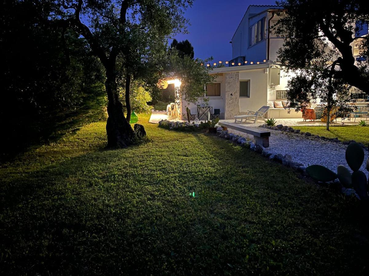 B&B Villa Mediterranee Con Parking Space トラーニ エクステリア 写真