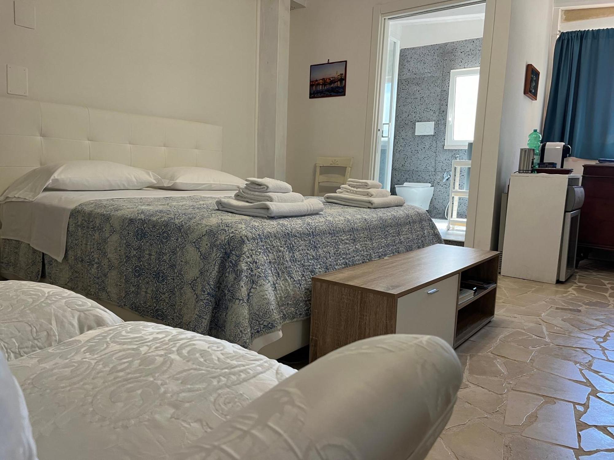 B&B Villa Mediterranee Con Parking Space トラーニ エクステリア 写真