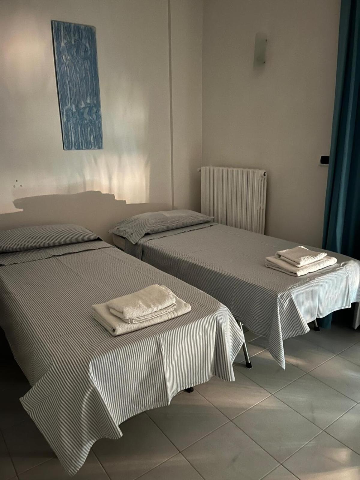 B&B Villa Mediterranee Con Parking Space トラーニ エクステリア 写真