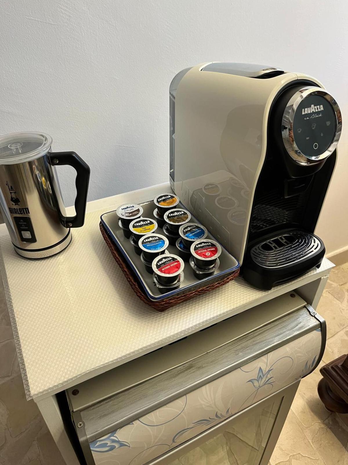 B&B Villa Mediterranee Con Parking Space トラーニ エクステリア 写真